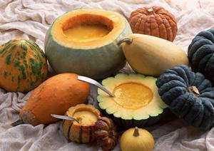 大阪・難波の海鮮居酒屋「磯丸水産 なんば南海通り店」：新鮮な海の幸と目の前で焼きあげる贅沢な時間を満喫